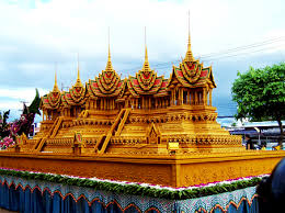 ประเพณีแห่ปราสาทผึ้ง