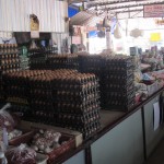 จำหน่ายไข่ไก่ ทั้งวัน ในตลาดหนองหลวง