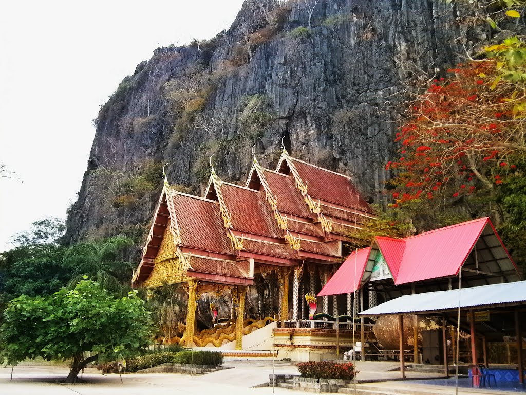 วัดถ้ำสุวรรณคูหา